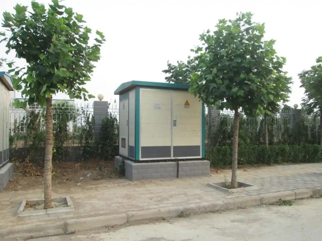 和田县1000KVA欧式箱式变压器
